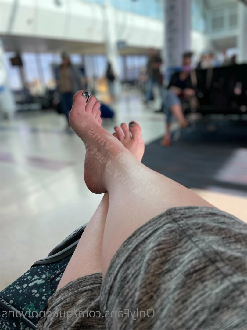 Queen_of_Vans [ queenofvans ] Onlyfans leaked photo 7295901 on Hotleaks.tv