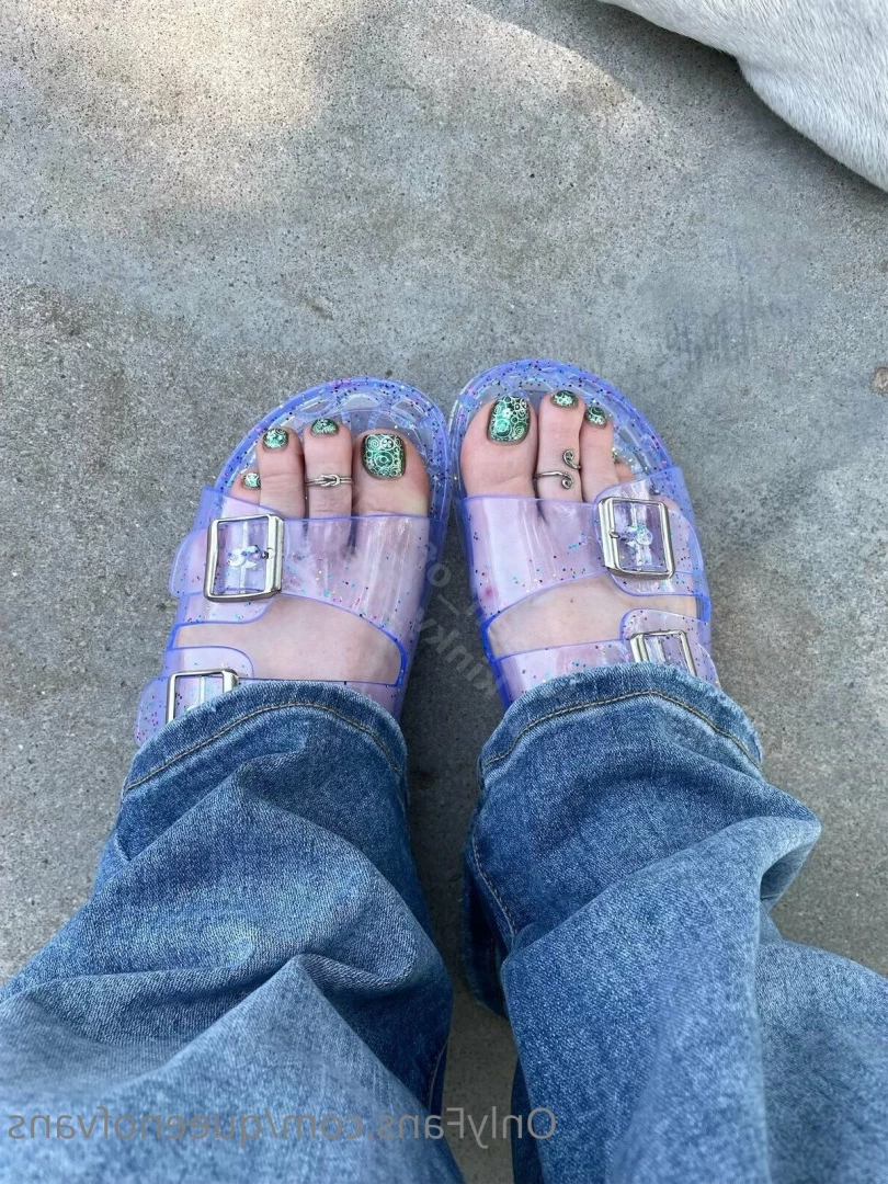Queen_of_Vans [ queenofvans ] Onlyfans leaked photo 7296033 on Hotleaks.tv