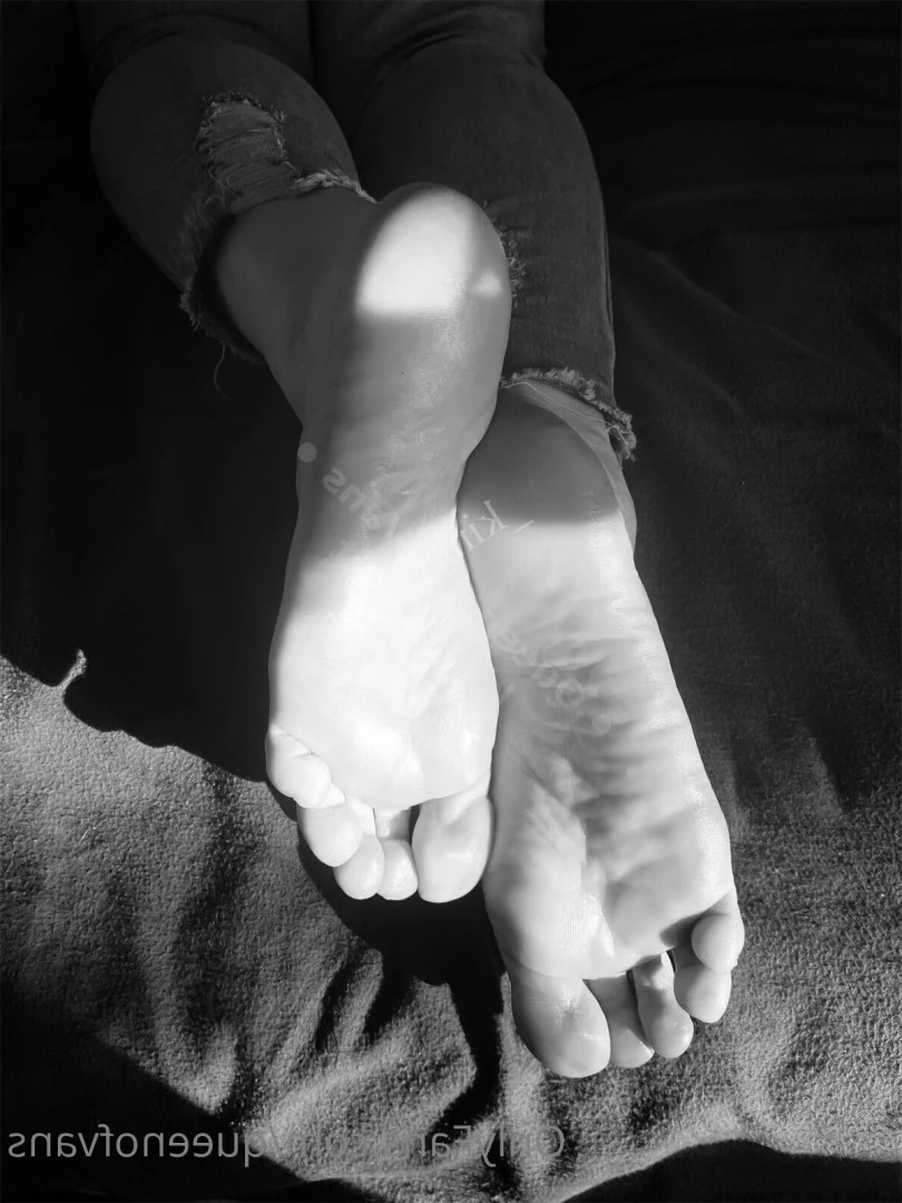 Queen_of_Vans [ queenofvans ] Onlyfans leaked photo 7296042 on Hotleaks.tv
