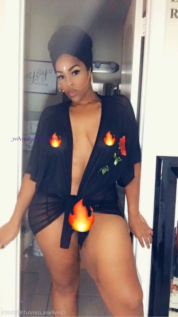 queensizesexyfeet Onlyfans leaked photo 7143143 on Hotleaks.tv