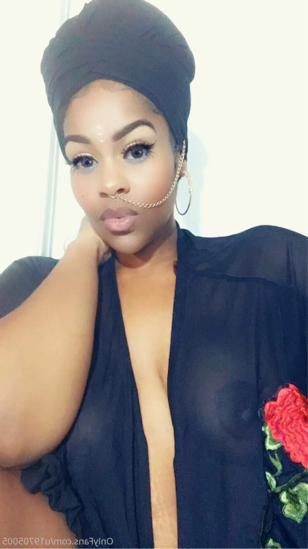 queensizesexyfeet Onlyfans leaked photo 7143841 on Hotleaks.tv