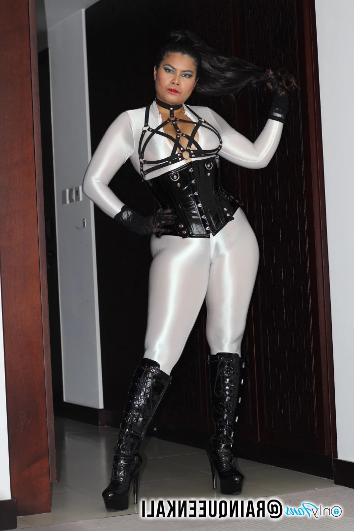 Queen Kali Rain [ rainqueenkali ] Onlyfans leaked photo 6715510 on Hotleaks.tv
