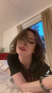 6998103