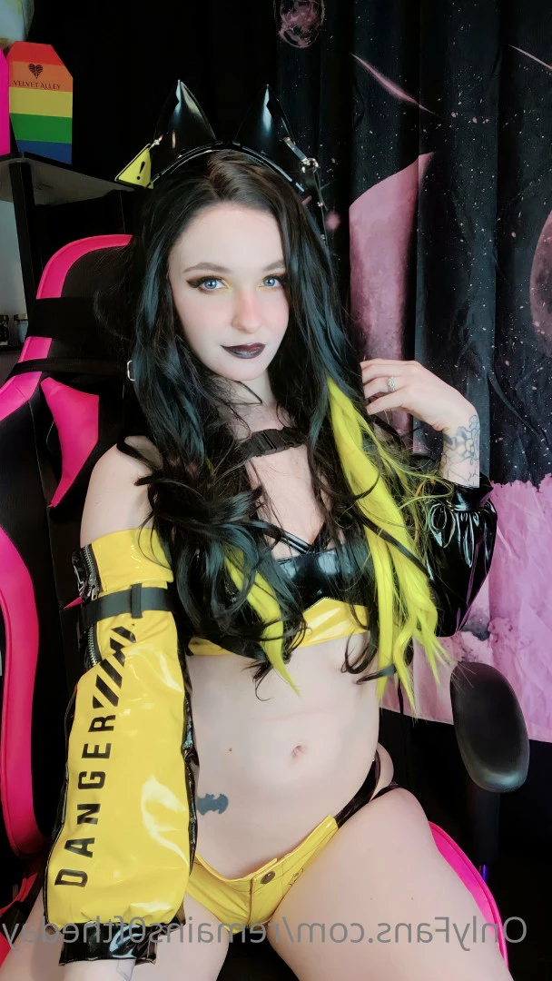 Estella [ remains0ftheday ] Onlyfans leaked photo 6626303 on Hotleaks.tv