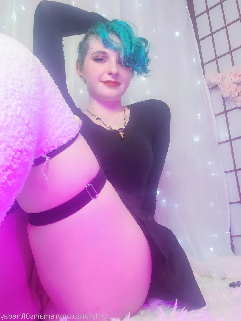 Estella [ remains0ftheday ] Onlyfans leaked photo 6651074 on Hotleaks.tv