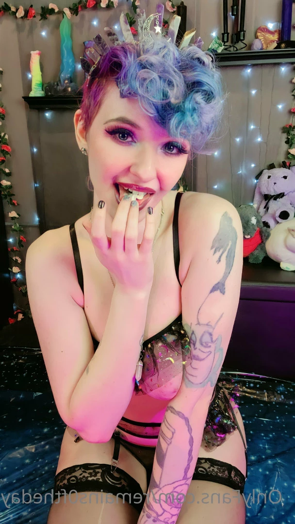 Estella [ remains0ftheday ] Onlyfans leaked photo 6654105 on Hotleaks.tv