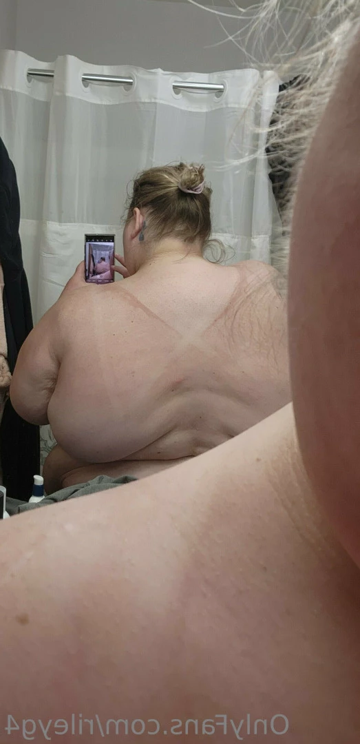 Peachy G Sneak Peak [ rileyg4 ] Onlyfans leaked photo 7152022 on Hotleaks.tv