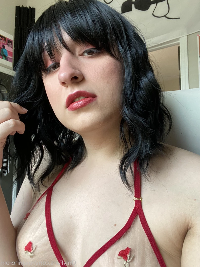 Roxanne Rom [ roxannerom ] Onlyfans leaked photo 6724923 on Hotleaks.tv