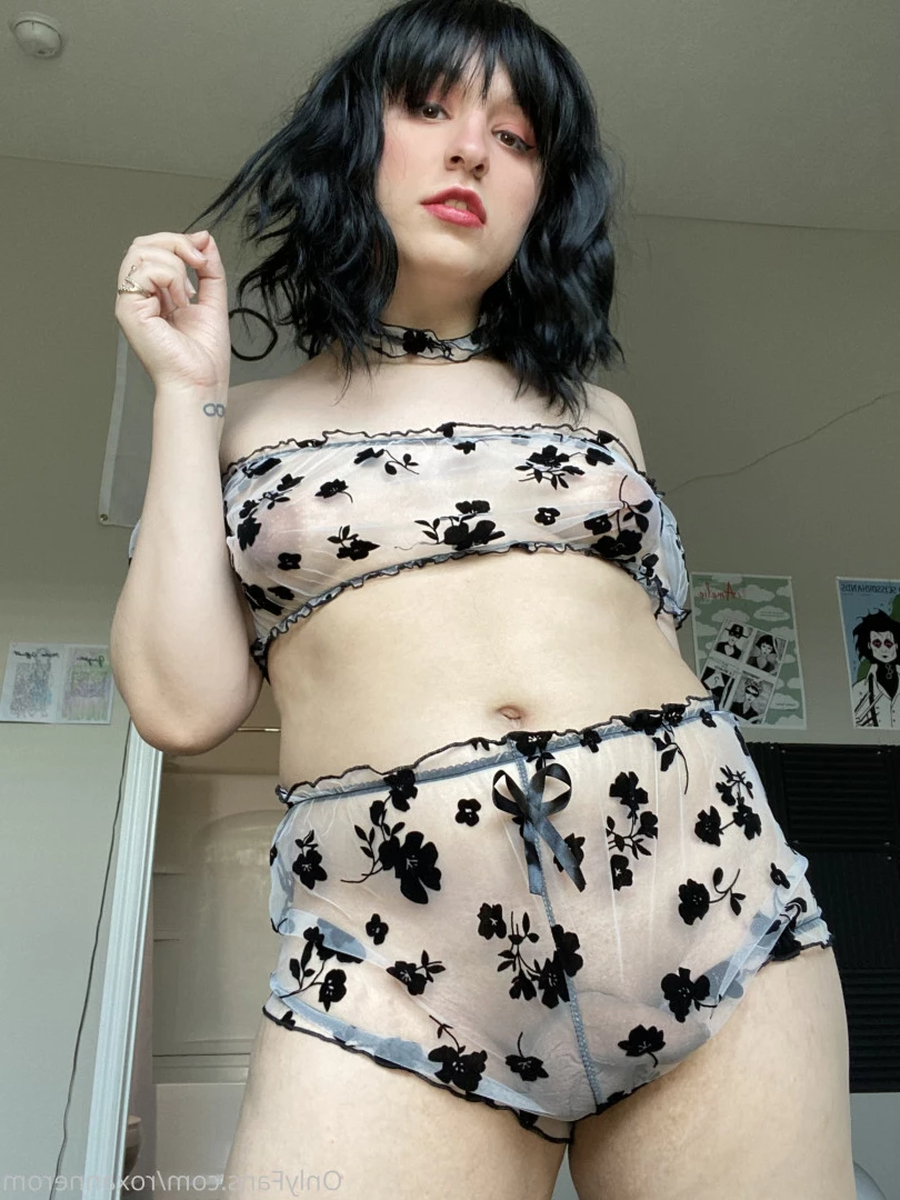 Roxanne Rom [ roxannerom ] Onlyfans leaked photo 6725196 on Hotleaks.tv