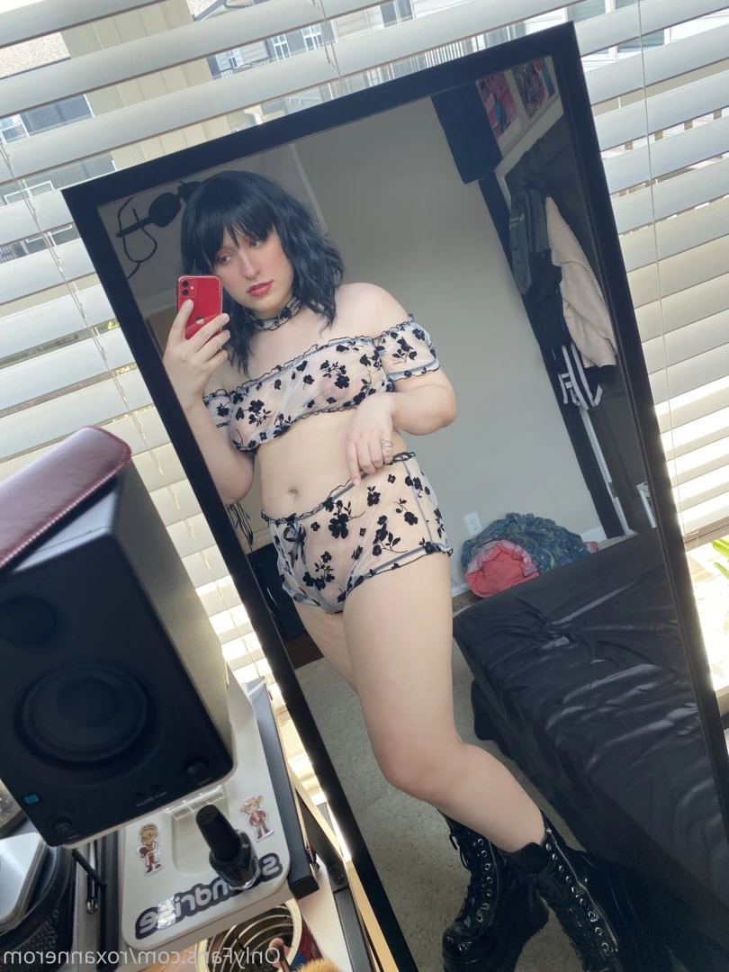 Roxanne Rom [ roxannerom ] Onlyfans leaked photo 6728165 on Hotleaks.tv