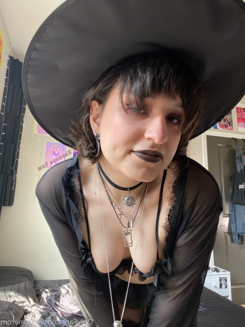 Roxanne Rom [ roxannerom ] Onlyfans leaked photo 12439463 on Hotleaks.tv