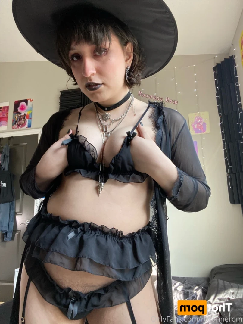 Roxanne Rom [ roxannerom ] Onlyfans leaked photo 12949122 on Hotleaks.tv
