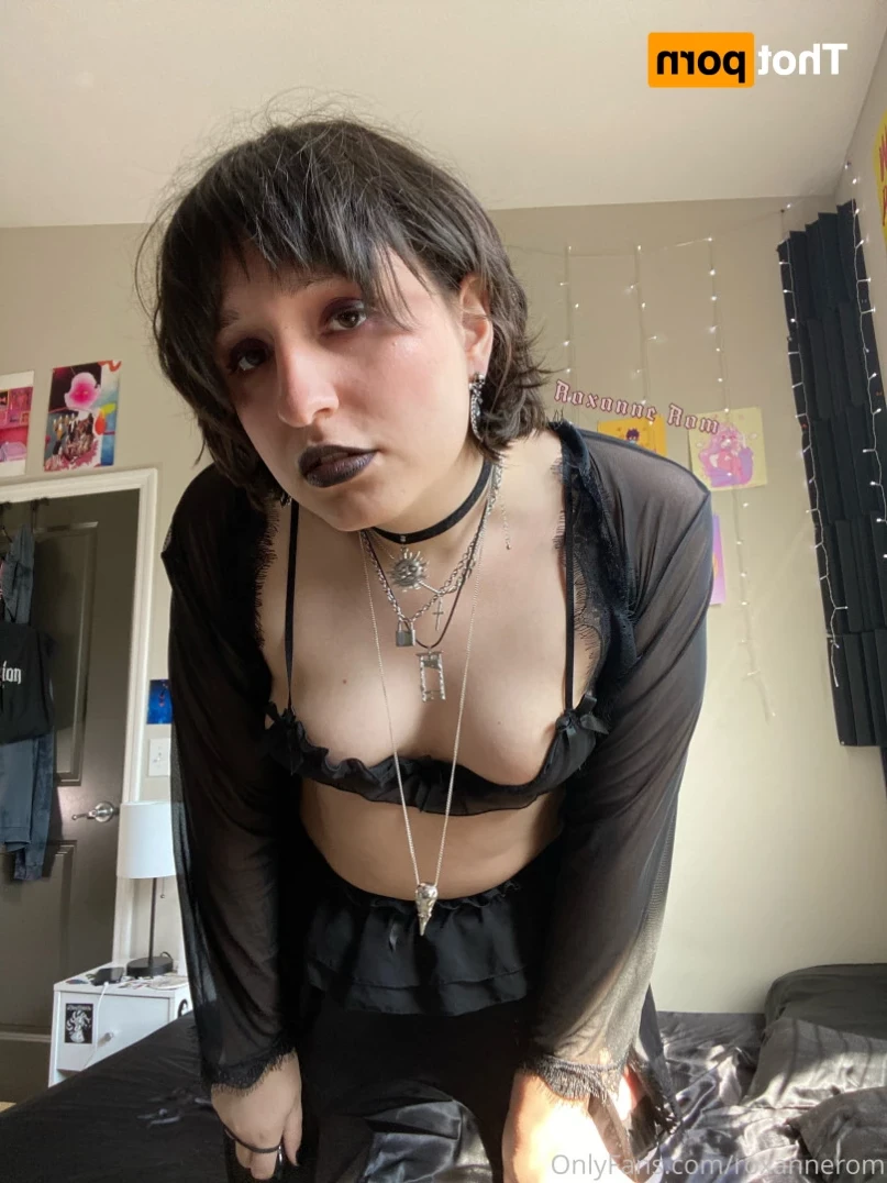 Roxanne Rom [ roxannerom ] Onlyfans leaked photo 14550236 on Hotleaks.tv