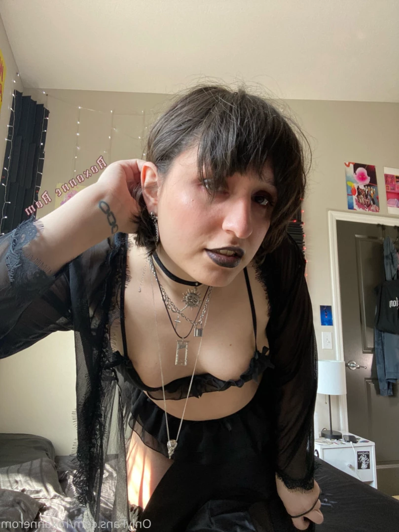 Roxanne Rom [ roxannerom ] Onlyfans leaked photo 14636454 on Hotleaks.tv
