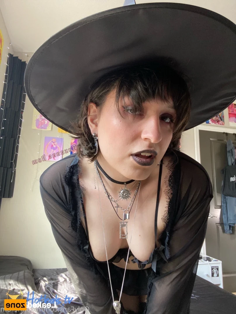 Roxanne Rom [ roxannerom ] Onlyfans leaked photo 14713495 on Hotleaks.tv
