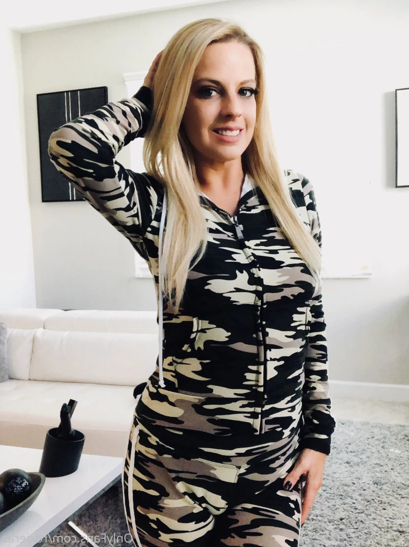 Roxie Rae [ roxierae ] Onlyfans leaked photo 7209961 on Hotleaks.tv