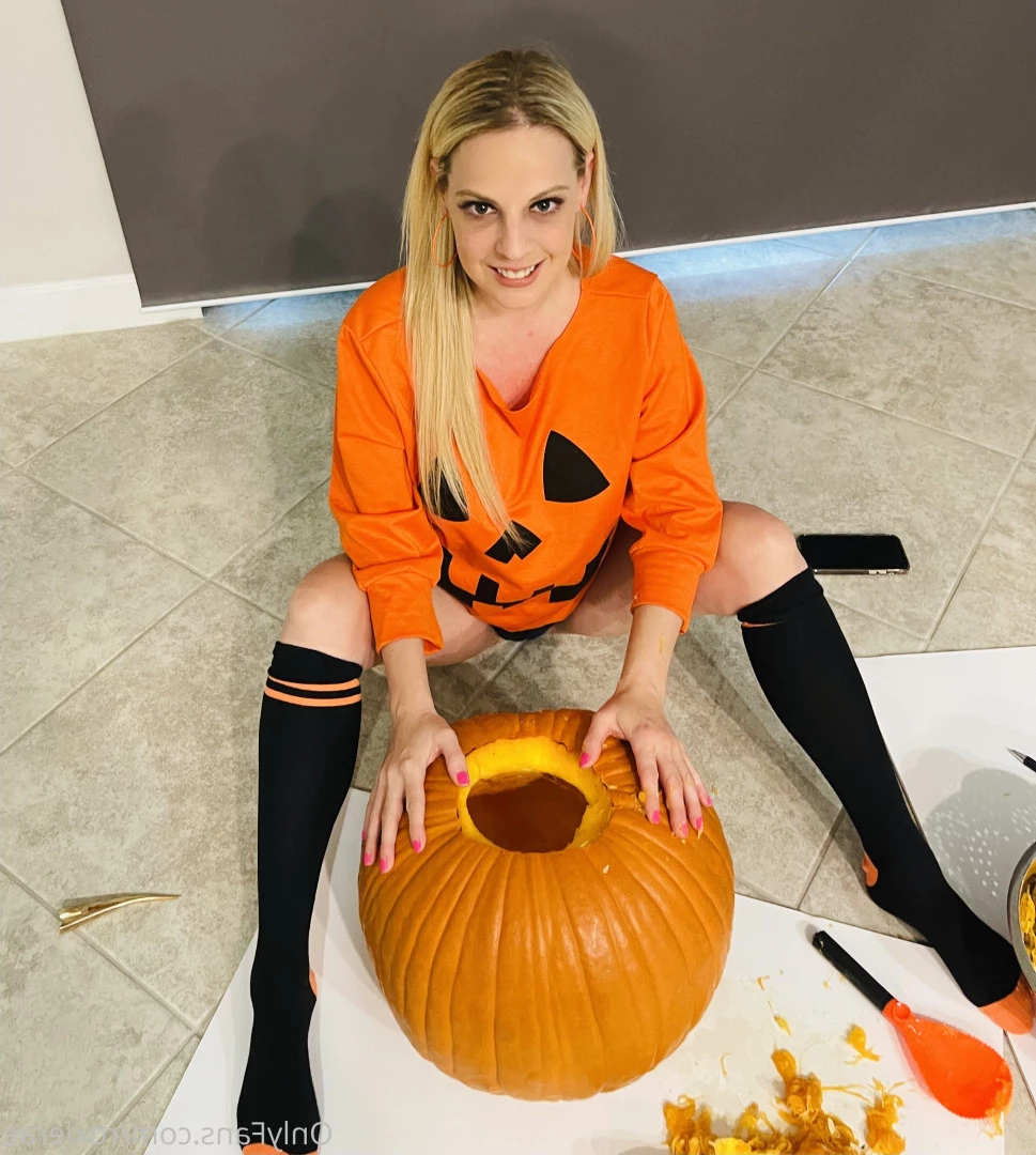 Roxie Rae [ roxierae ] Onlyfans leaked photo 7217267 on Hotleaks.tv