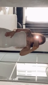 6933770