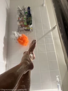 7104422