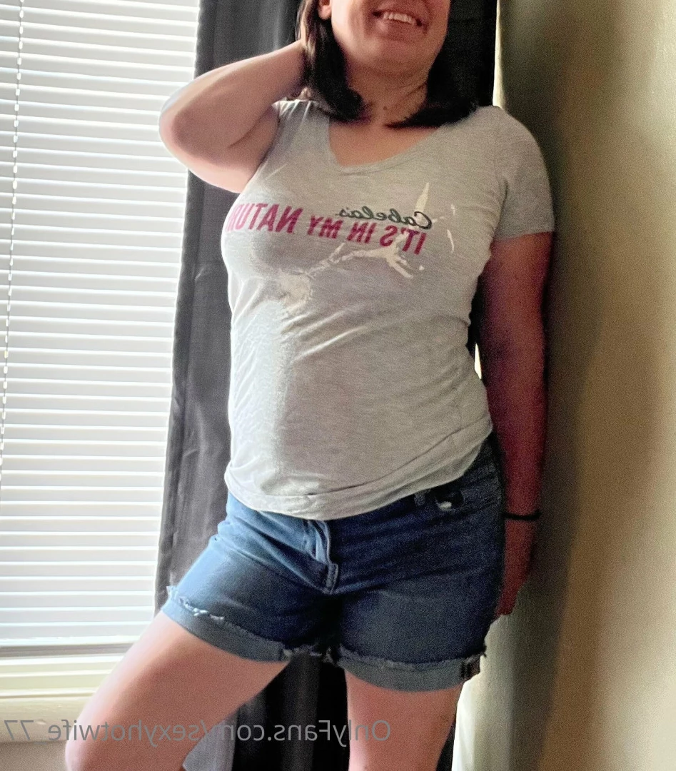 Sexy Hot Wife [ sexyhotwife_77 ] Onlyfans leaked photo 7227420 on Hotleaks.tv