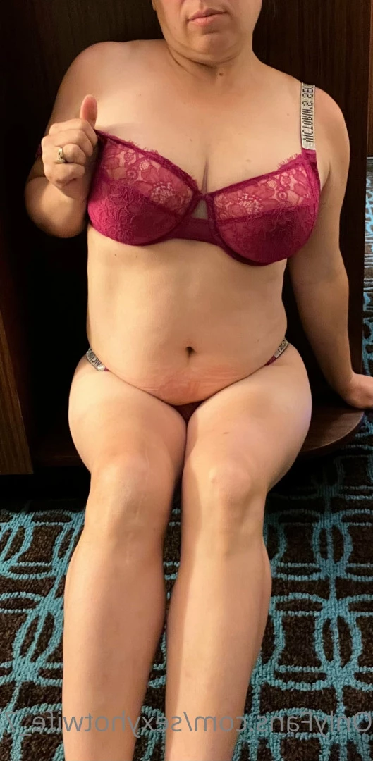Sexy Hot Wife [ sexyhotwife_77 ] Onlyfans leaked photo 7233043 on Hotleaks.tv
