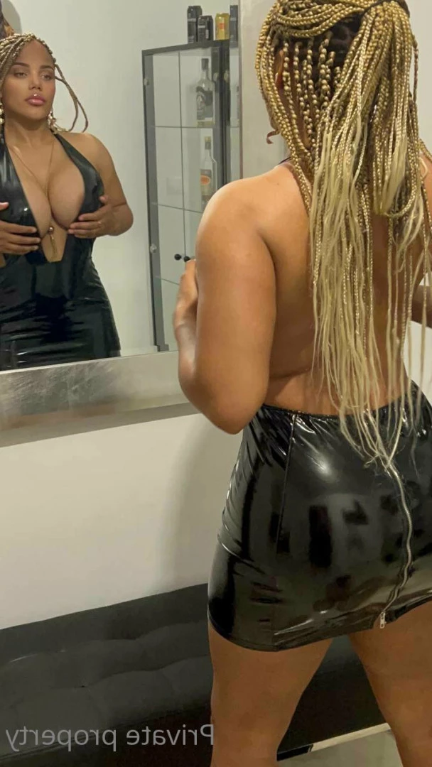 KIXXY - YOUR SEXY BRUNETTE DOMME 🖤😈 [ sexykixx ] Onlyfans leaked photo 7103582 on Hotleaks.tv