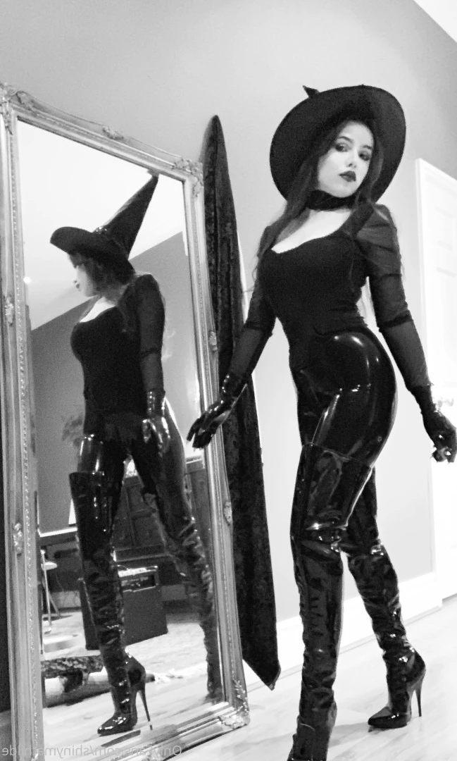 Madame Mathilde [ shinymathilde ] Onlyfans leaked photo 6626261 on Hotleaks.tv