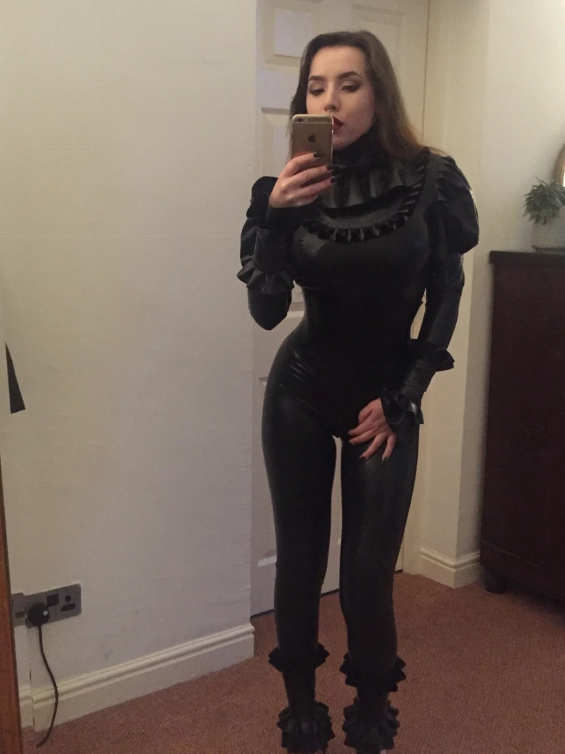 Madame Mathilde [ shinymathilde ] Onlyfans leaked photo 6627885 on Hotleaks.tv
