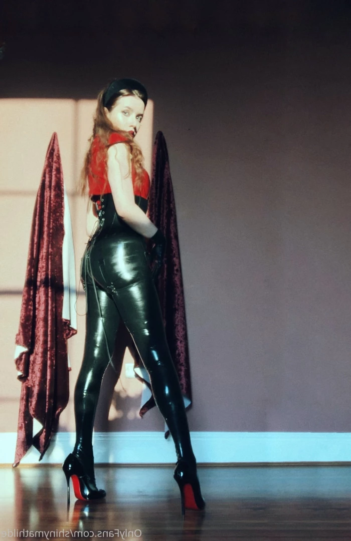 Madame Mathilde [ shinymathilde ] Onlyfans leaked photo 6628860 on Hotleaks.tv