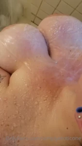 6895537