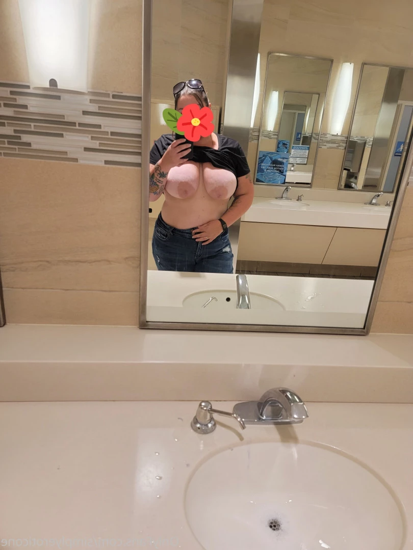 simplyeroticone Onlyfans leaked photo 7063586 on Hotleaks.tv