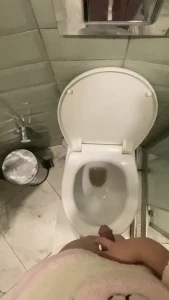 6895054