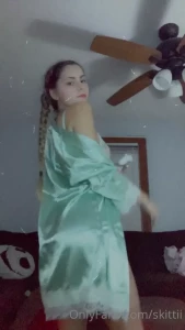 15877844