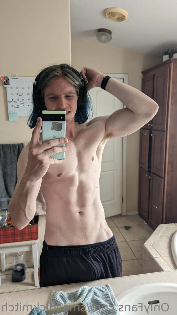 Small PP Energy [ smalldickmitch ] Onlyfans leaked photo 6592385 on Hotleaks.tv