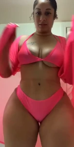 1606635