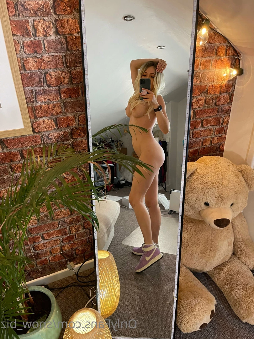 Snow [ snow_biz ] Onlyfans leaked photo 7193606 on Hotleaks.tv