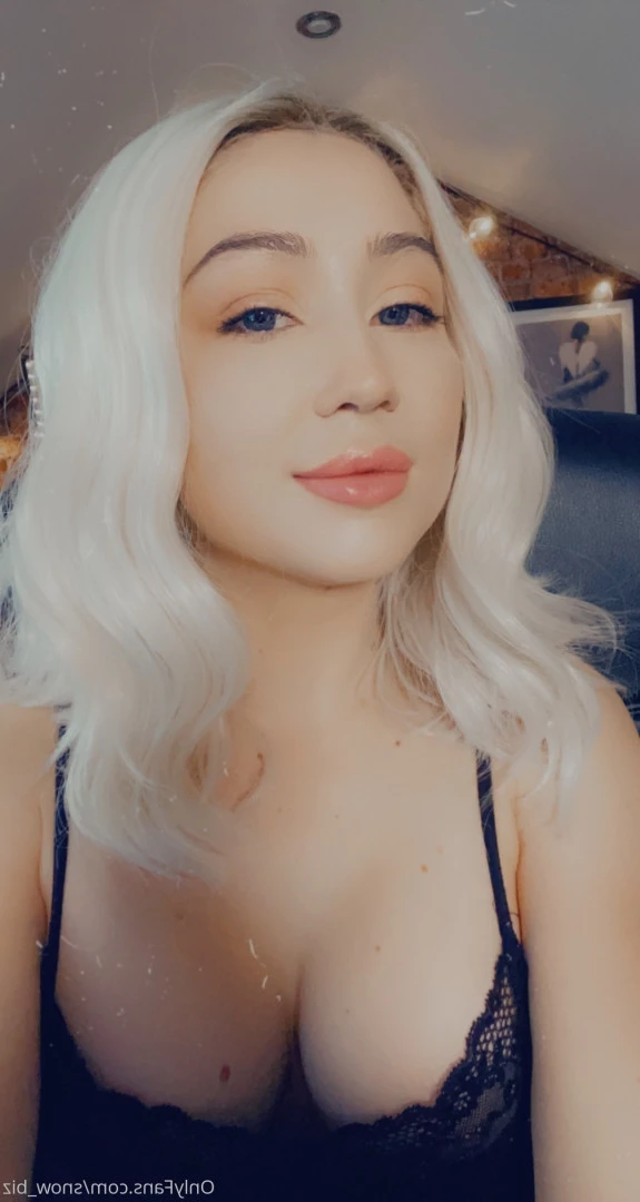 Snow [ snow_biz ] Onlyfans leaked photo 7195772 on Hotleaks.tv