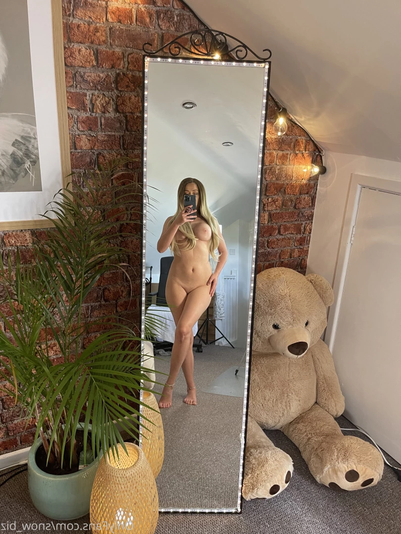 Snow [ snow_biz ] Onlyfans leaked photo 7195792 on Hotleaks.tv