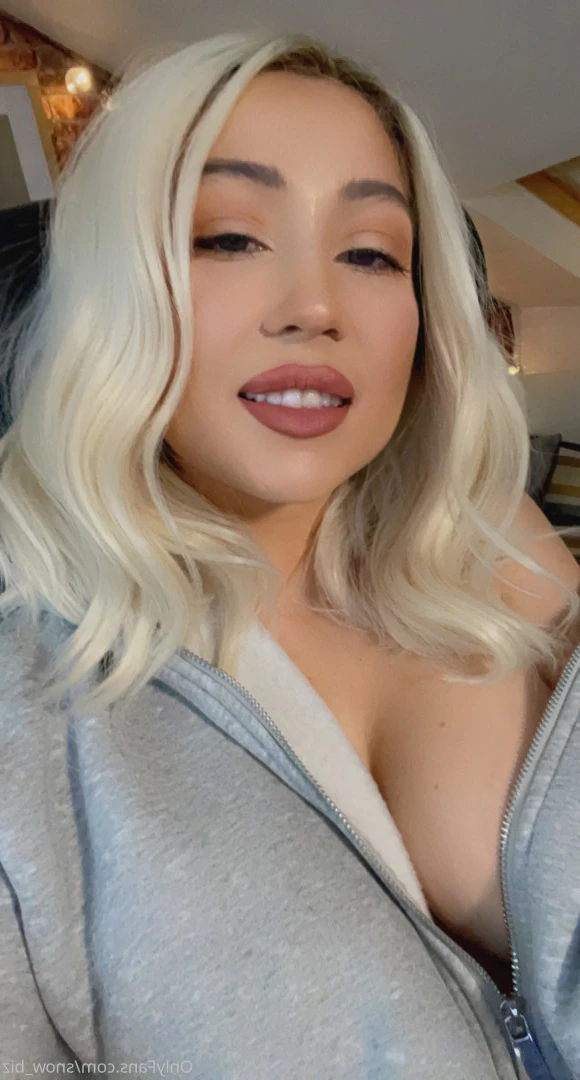 Snow [ snow_biz ] Onlyfans leaked photo 7196864 on Hotleaks.tv