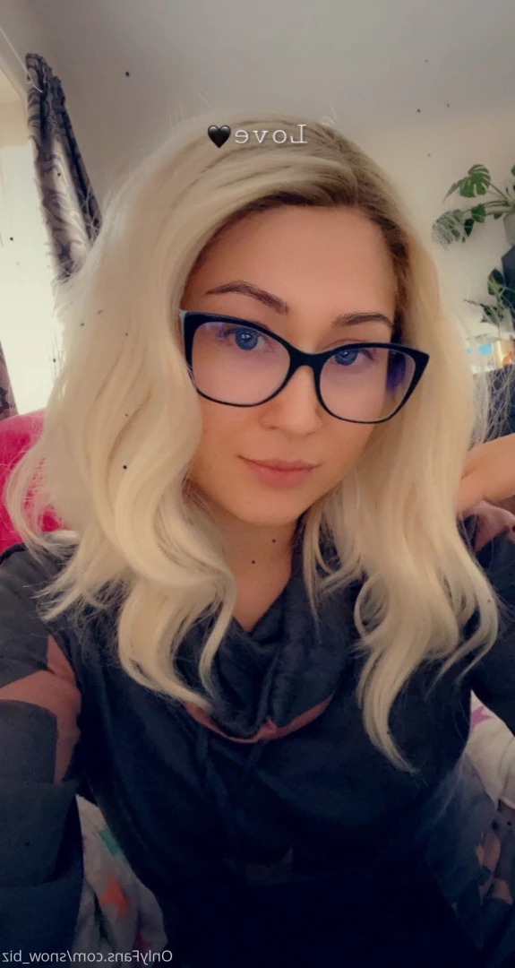 Snow [ snow_biz ] Onlyfans leaked photo 7196913 on Hotleaks.tv