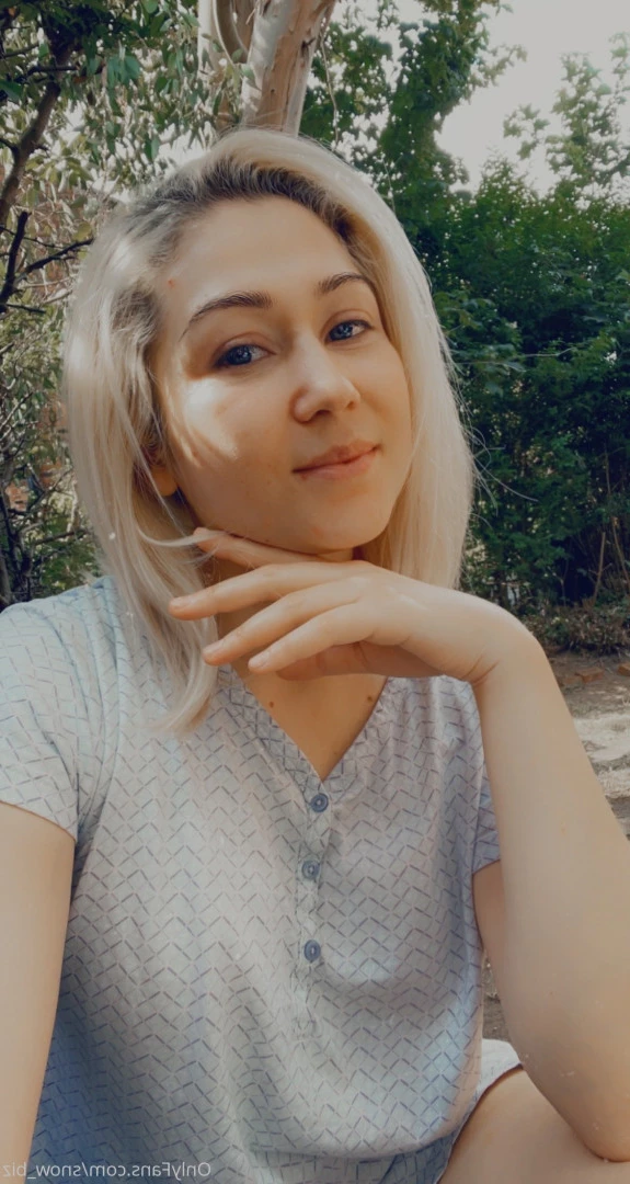 Snow [ snow_biz ] Onlyfans leaked photo 7197219 on Hotleaks.tv
