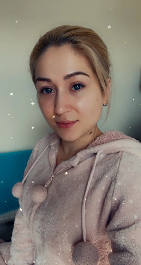 Snow [ snow_biz ] Onlyfans leaked photo 7200138 on Hotleaks.tv