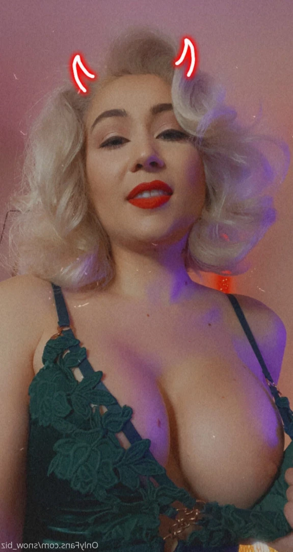 Snow [ snow_biz ] Onlyfans leaked photo 7200299 on Hotleaks.tv