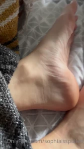 6880385