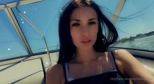 6880403
