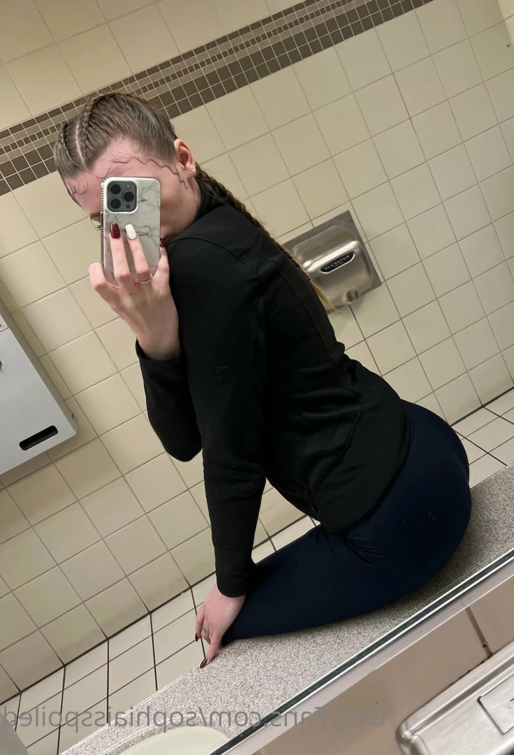 Miss Sophia Nyx 💰 [ sophiaisspoiled ] Onlyfans leaked photo 7094875 on Hotleaks.tv