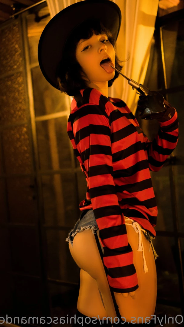 sophiascamander [ sophiascamanderfans ] Onlyfans leaked photo 10434499 on Hotleaks.tv