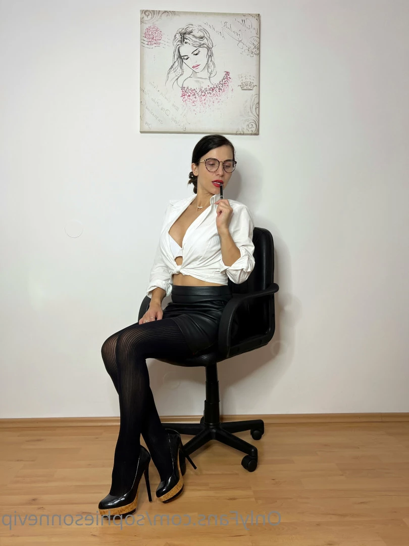 Sophie [ sophiesonnevip ] Onlyfans leaked photo 7216033 on Hotleaks.tv