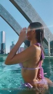 2528219