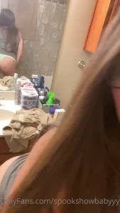 6868904